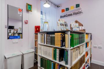 Отель BookCase Hostel Россия, Санкт-Петербург, фото 2