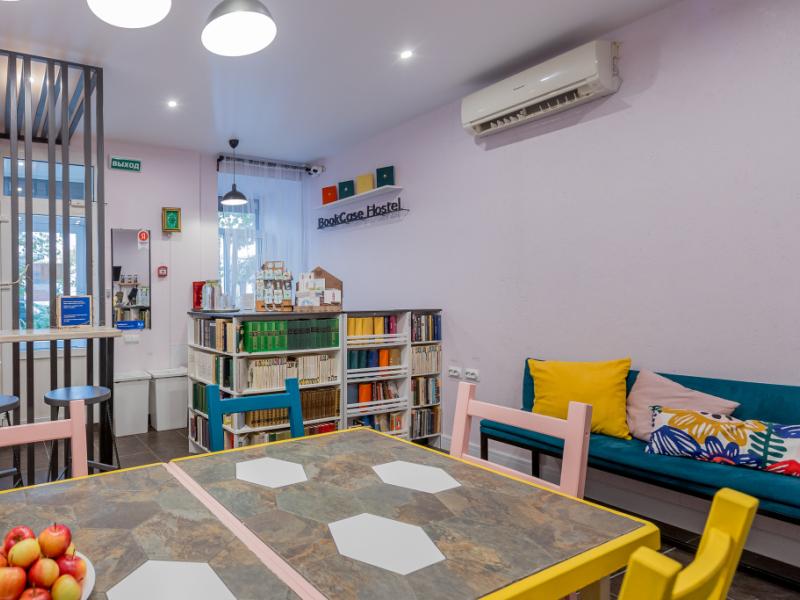 BookCase Hostel