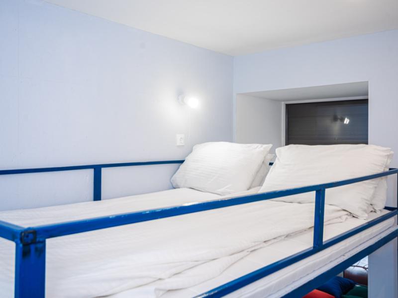 BookCase Hostel