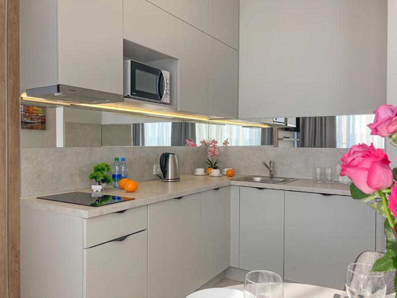 Sun City and Sea season Apartments на Ленина 52 (ЖК Кристалл)
