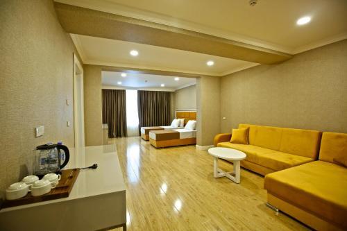 Rusel Park Hotel