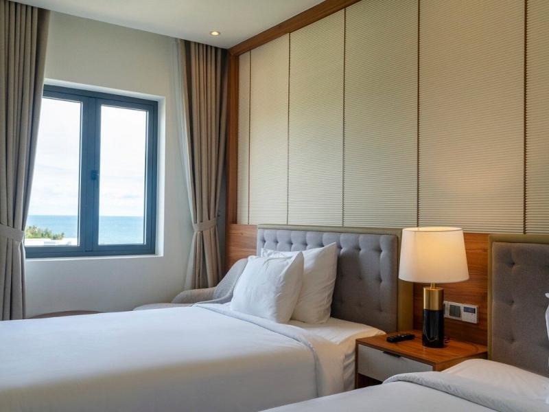 The Tahiti Beach Hotel