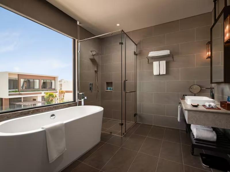 Wyndham Grand KN Paradise Cam Ranh