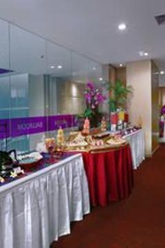 Отель Quest Hotel San Denpasar Индонезия, Денпасар, фото 28