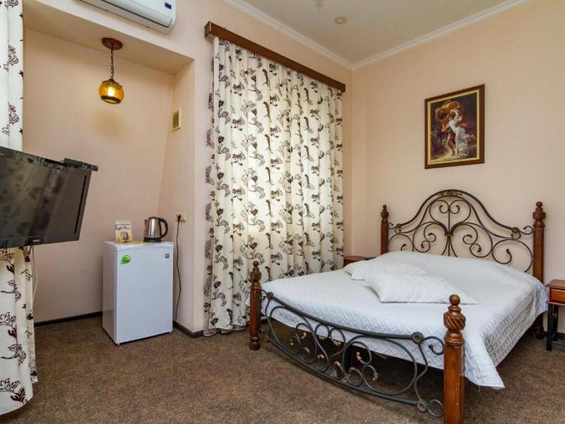 Маленький Париж