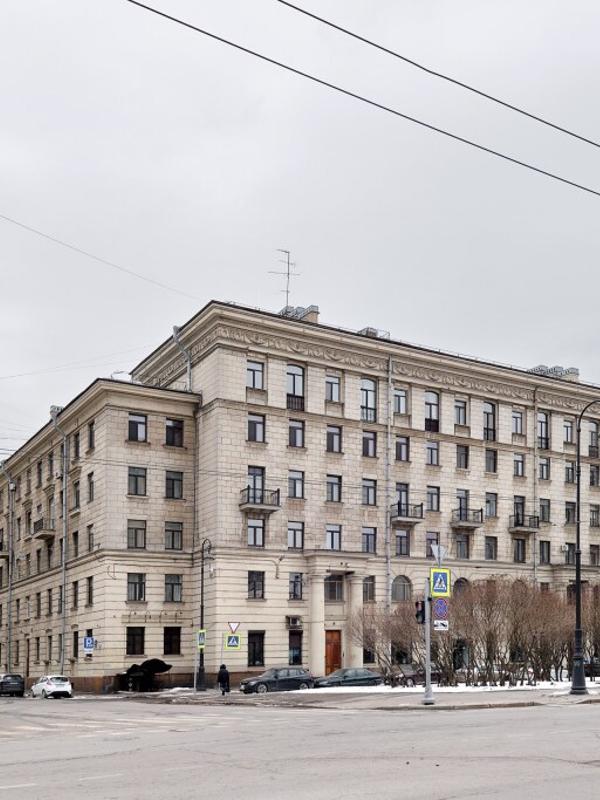 На Большом 76Б