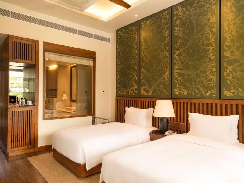 DoubleTree by Hilton Weerawila Rajawarna Resort