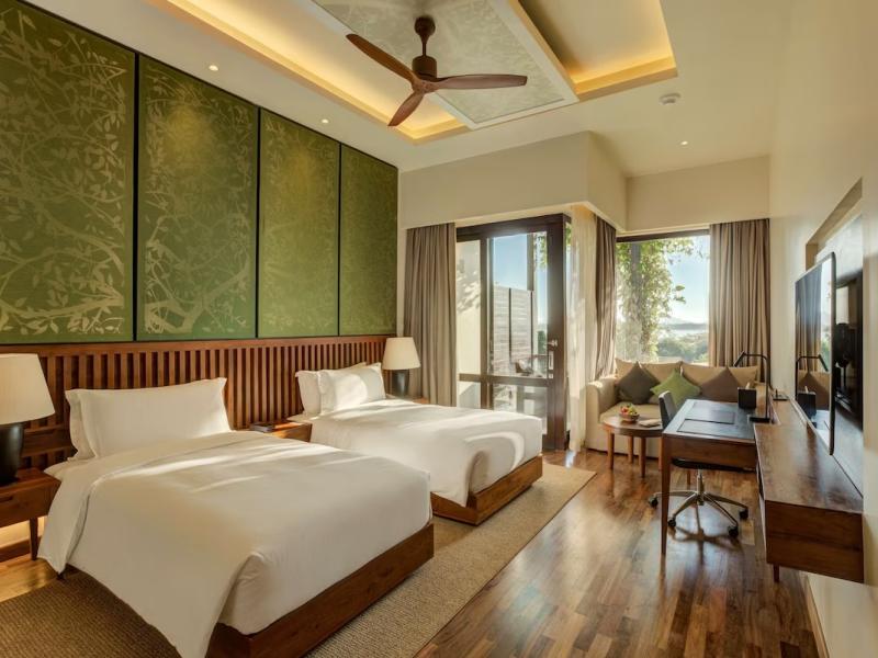 DoubleTree by Hilton Weerawila Rajawarna Resort