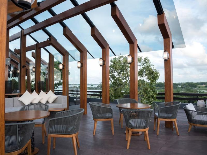 DoubleTree by Hilton Weerawila Rajawarna Resort