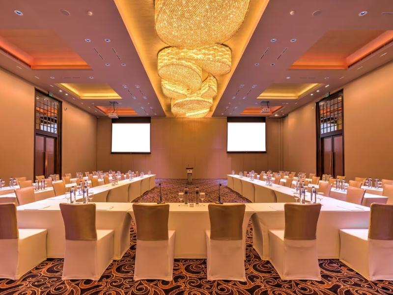 DoubleTree by Hilton Weerawila Rajawarna Resort