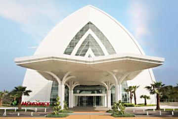 Отель Movenpick Hotel & Convention Centre KLIA Малайзия, Селангор, фото 2