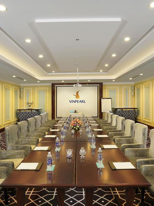 Vinpearl Discovery Sealink Nha Trang