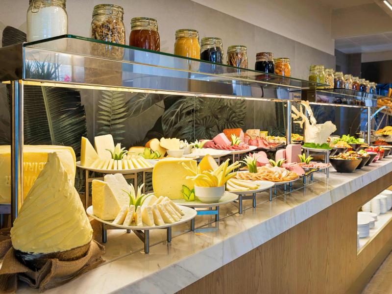 Movenpick Living Istanbul Camlivadi