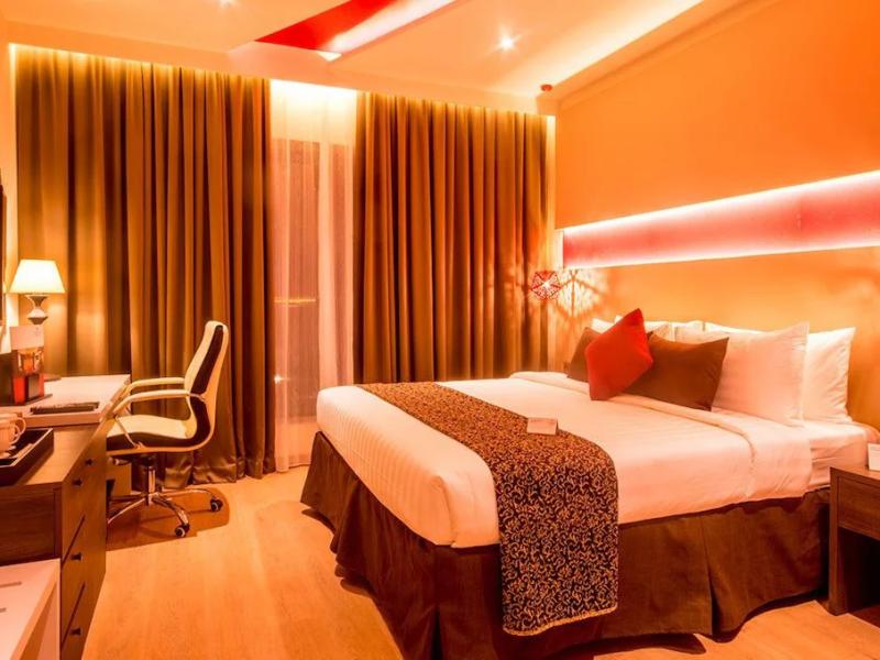 Carnelian by Glory Bower Hotels
