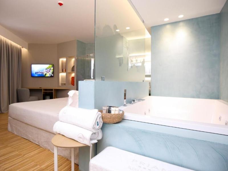Priam Hotel Luxury Resort