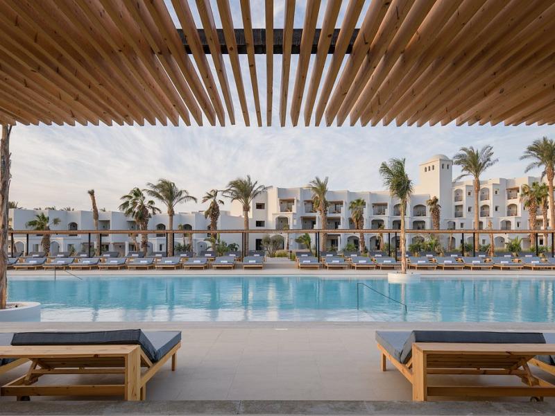 Serry Beach Resort