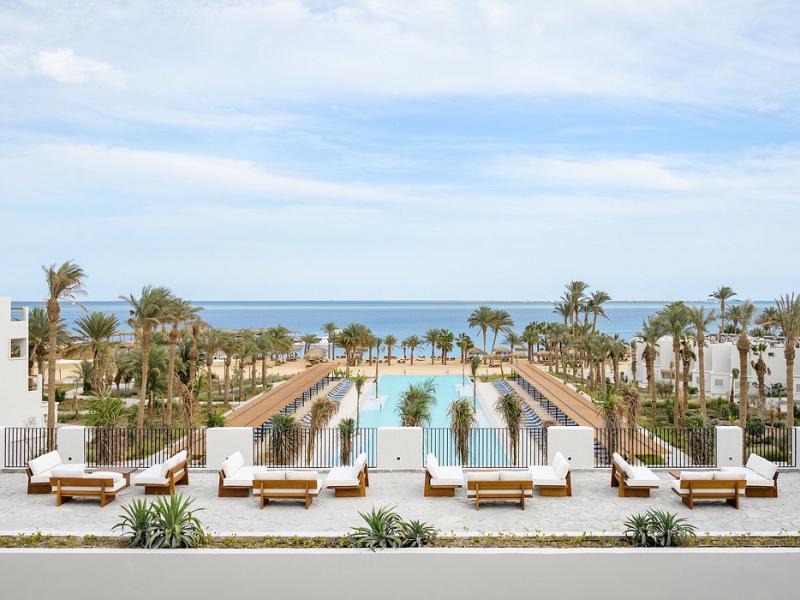 Serry Beach Resort