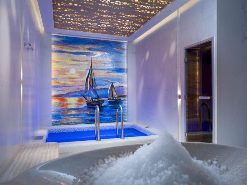 Luciano Wellness & Spa Foros