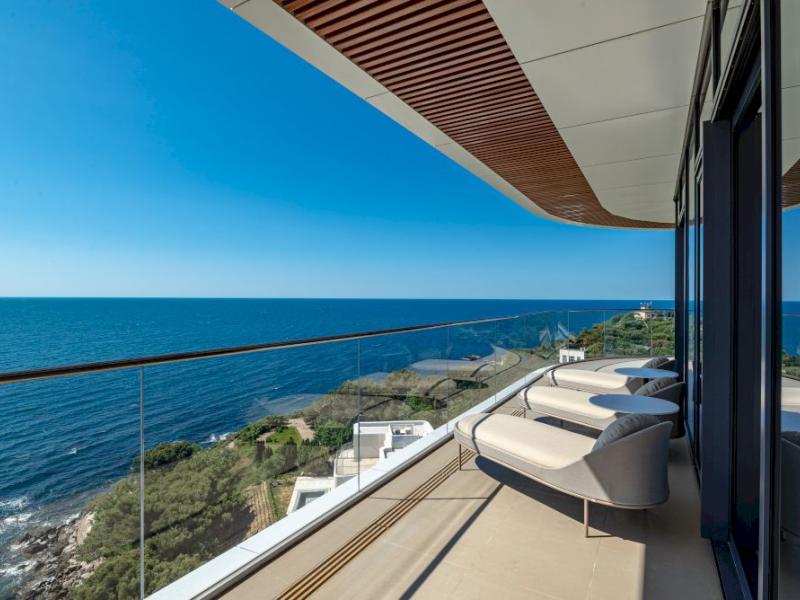 Luciano Wellness & Spa Foros