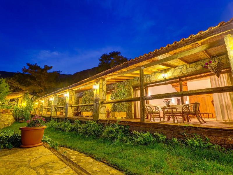 Olympos Mountain Lodge