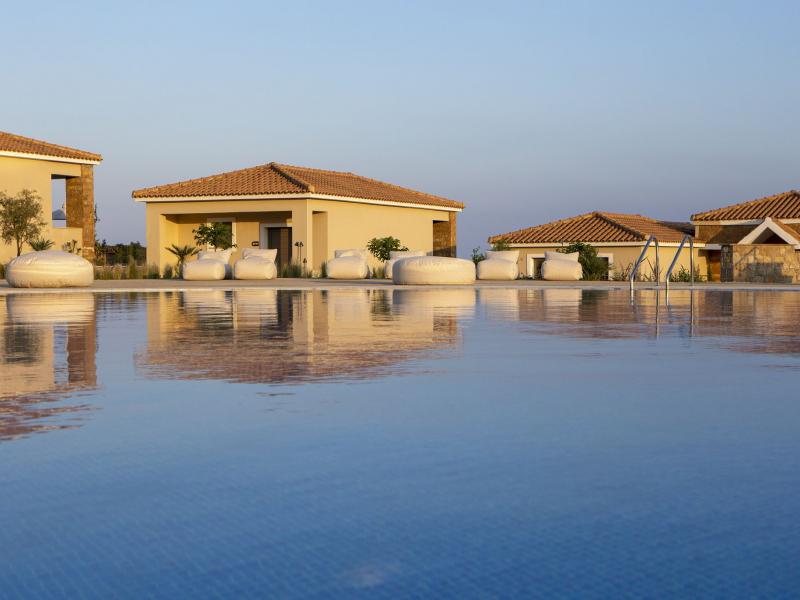 Ajul Luxury Hotel & Spa Resort