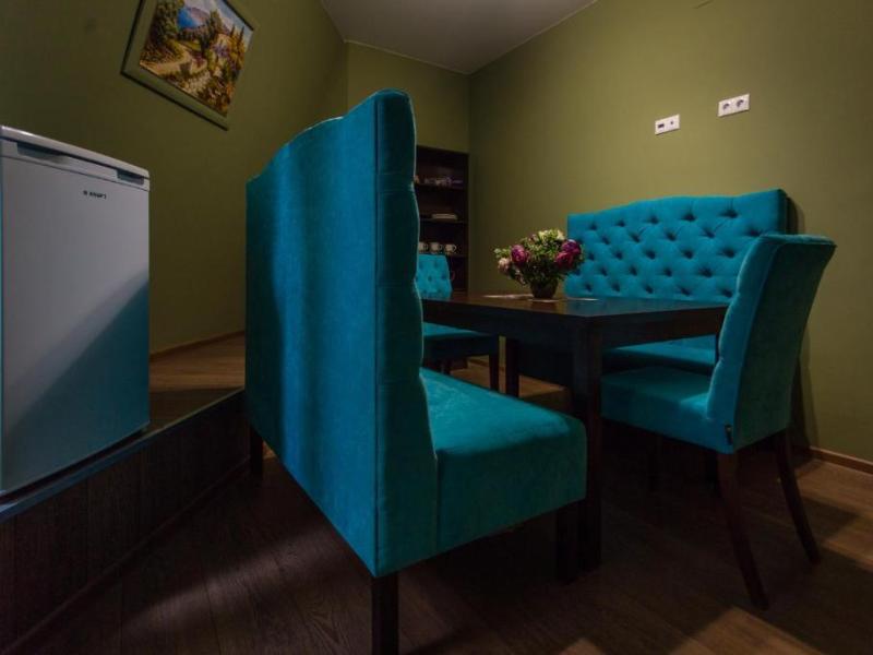 Отель Цветной 5