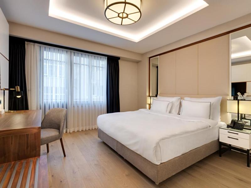 Gleam Collection Hotel