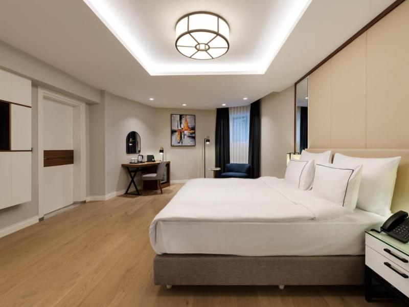 Gleam Collection Hotel