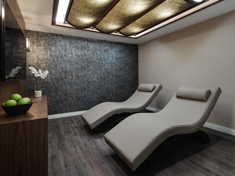 Gleam Collection Hotel