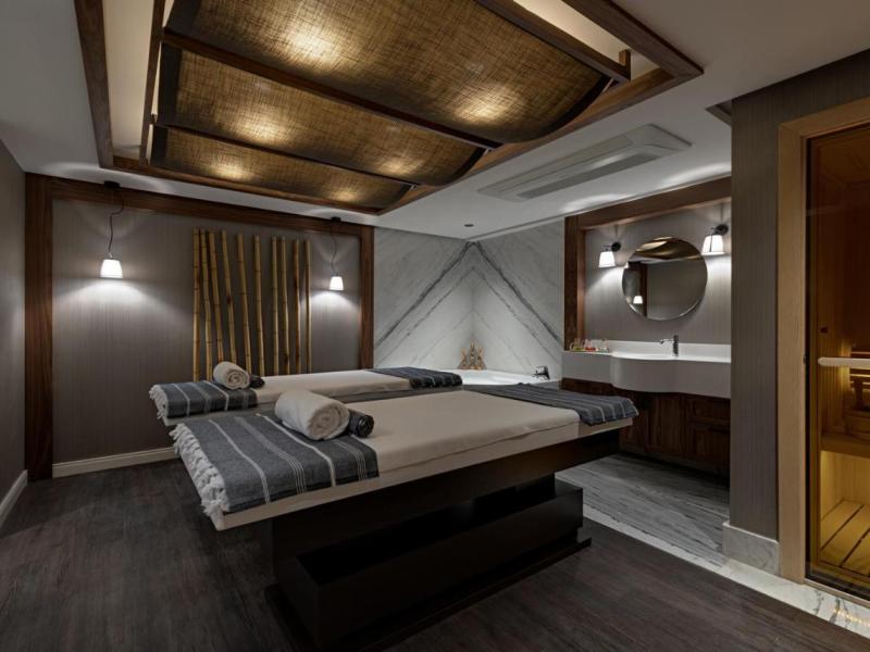 Gleam Collection Hotel