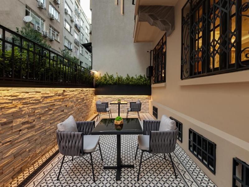 Gleam Collection Hotel