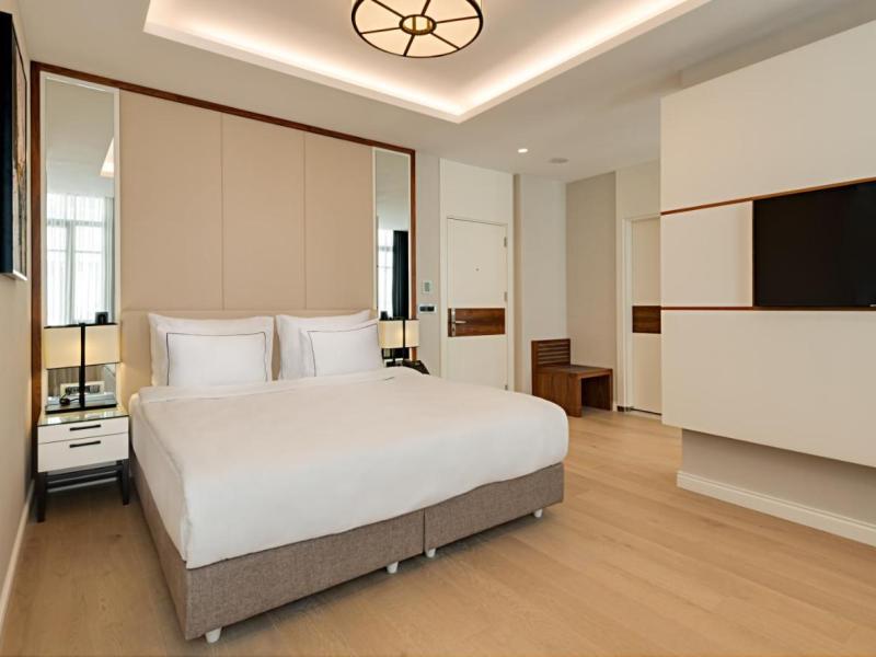 Gleam Collection Hotel