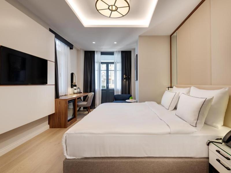 Gleam Collection Hotel