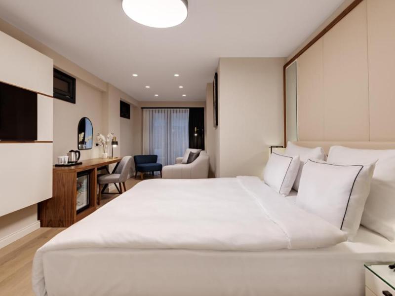 Gleam Collection Hotel