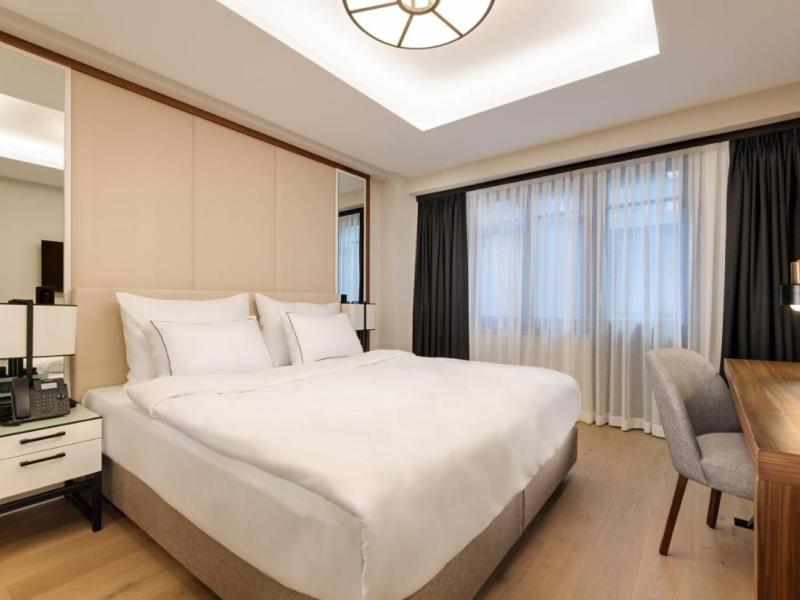 Gleam Collection Hotel