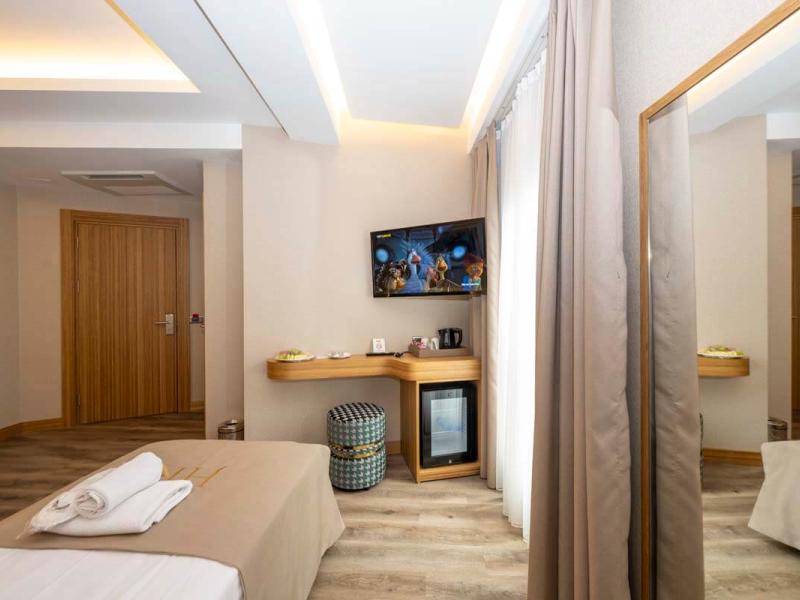 Ravi Hotel