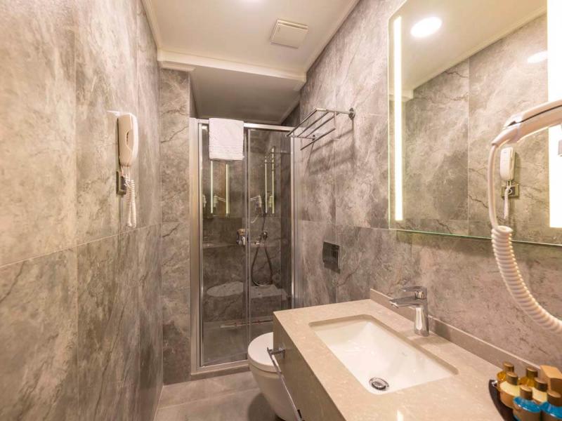 Ravi Hotel