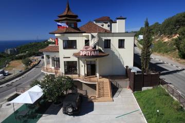Отель Эрпан Россия, Ялта, фото 1