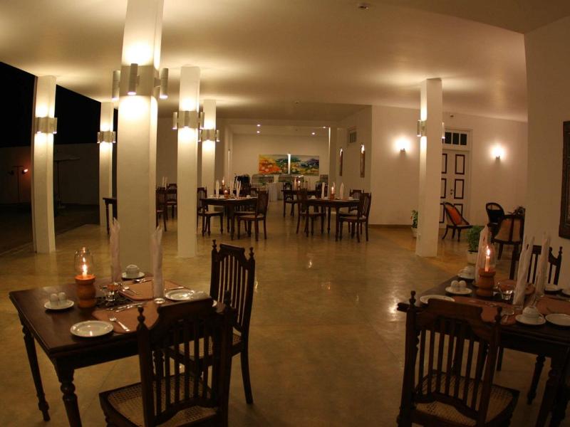 The Beach Hotel Oasis Bridge (Ambalangoda)