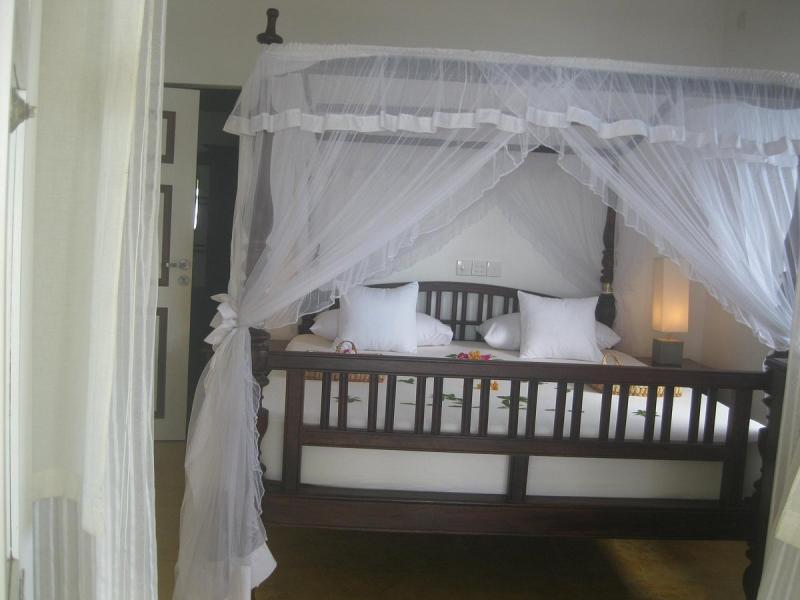 The Beach Hotel Oasis Bridge (Ambalangoda)