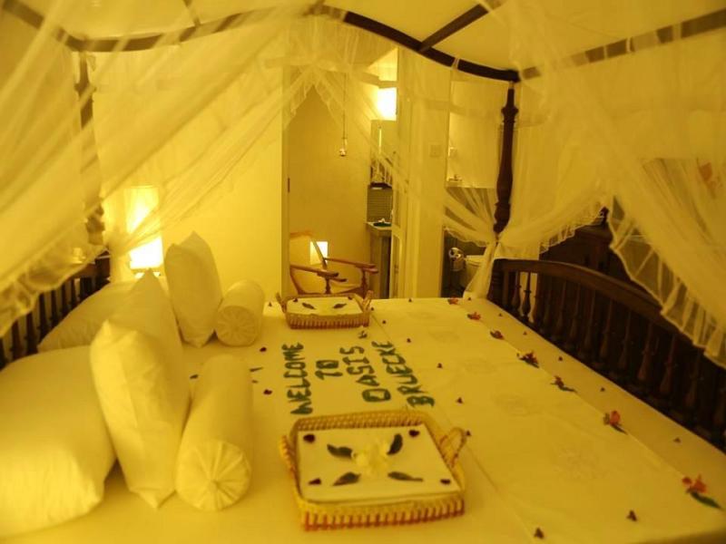 The Beach Hotel Oasis Bridge (Ambalangoda)