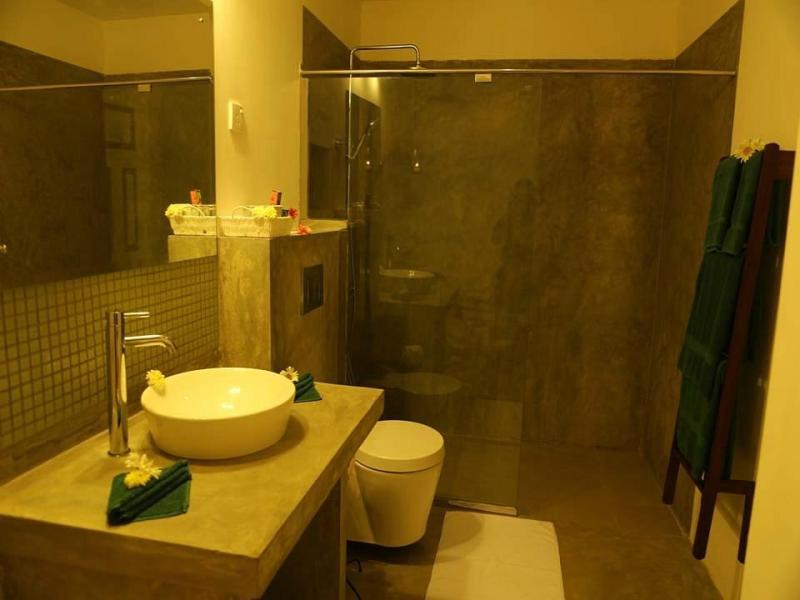 The Beach Hotel Oasis Bridge (Ambalangoda)