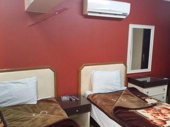 Isis Hotel 2