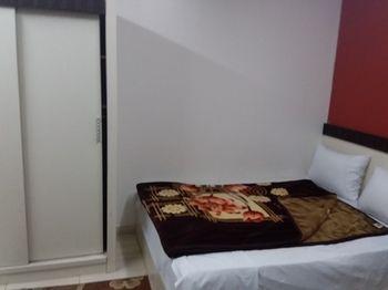 Isis Hotel 2