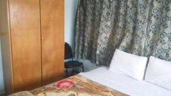 Isis Hotel 2
