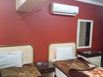 Isis Hotel 2