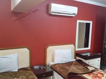 Isis Hotel 2