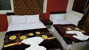 Isis Hotel 2