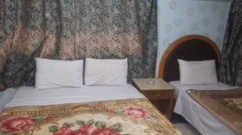 Isis Hotel 2