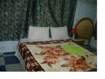 Isis Hotel 2